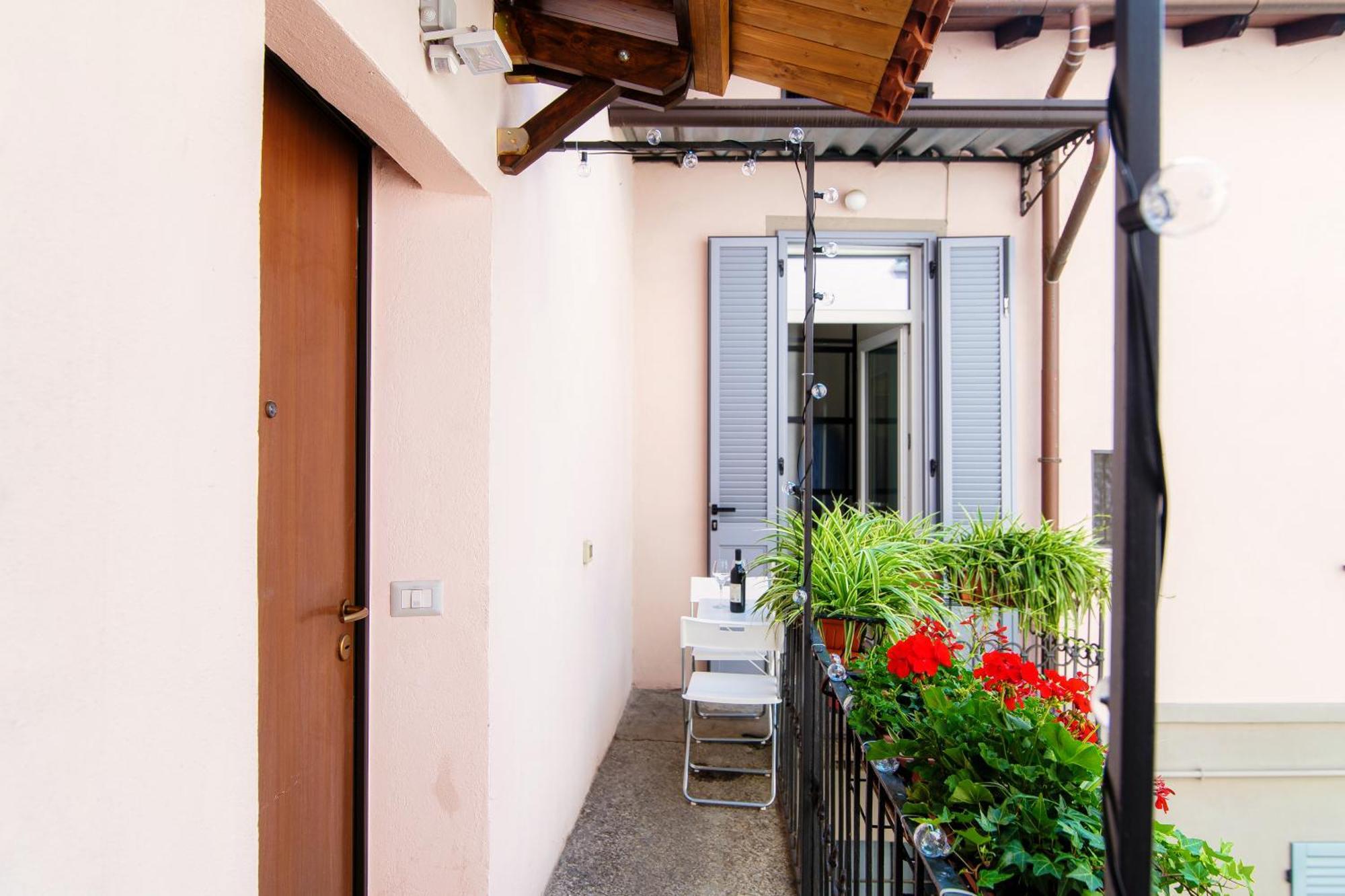 Ferienwohnung Casa Giulini - The House Of Travelers Como Exterior foto
